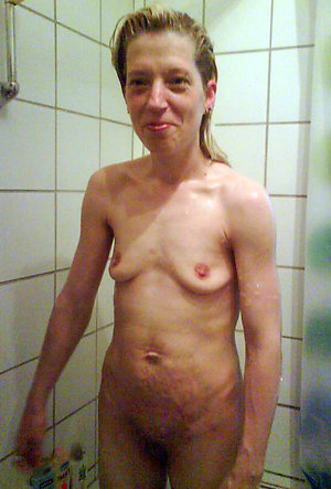 Xxx amateur mature small tits photo
