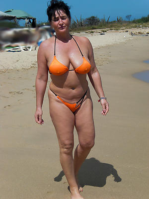 Bungler pics of mature women in bikini