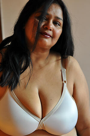 Indian Mature Pictures