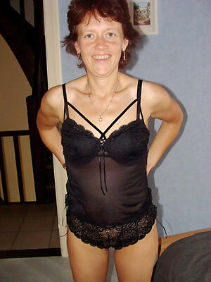 Amateur pics of mature lingerie pussy