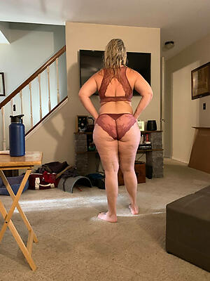 Free porn sexy French mature women wearing lingerie