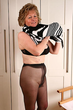 Slutty matures and pantyhose