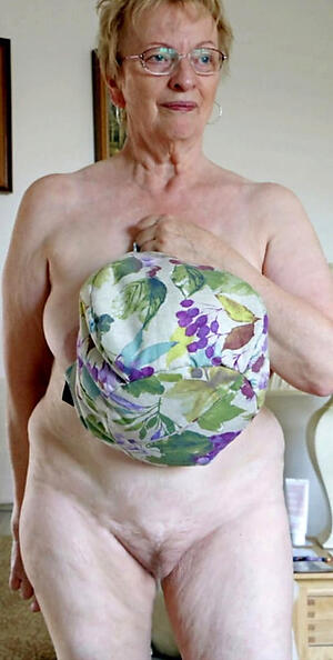 Photos from unembellished hot gilf